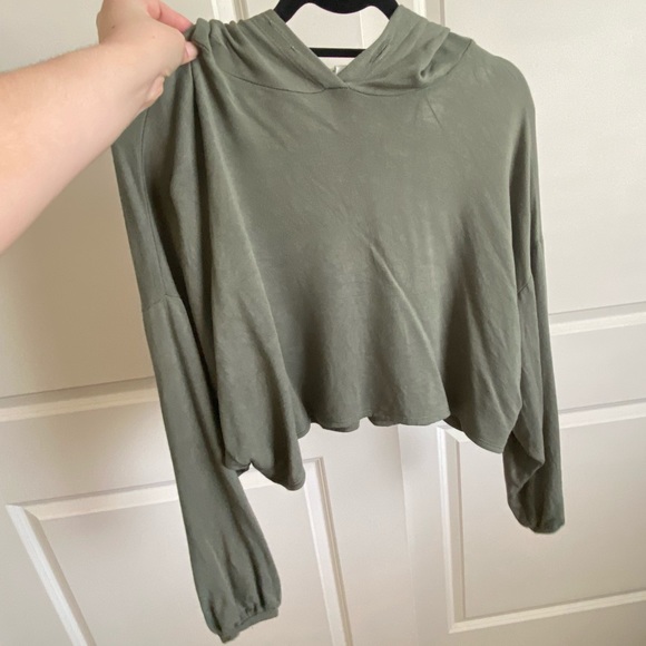 ✨2x HP✨ Women’s Cropped Hoodie - Picture 3 of 6